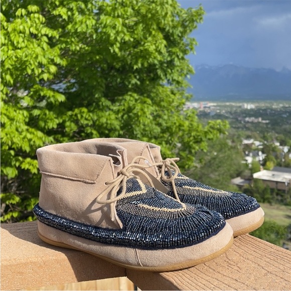 SUNDANCE LAIDBACK LONDON FULLY BEADED LEATHER “INCA” MOCCASINS SIZE 8.5 - Picture 8 of 10